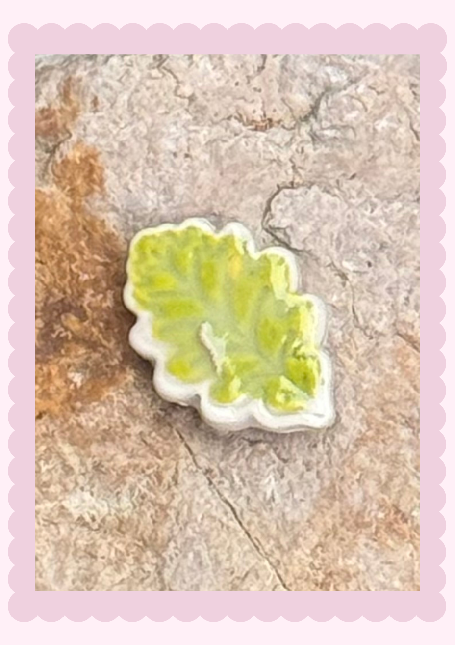 Magnets_Apple green oak leaf