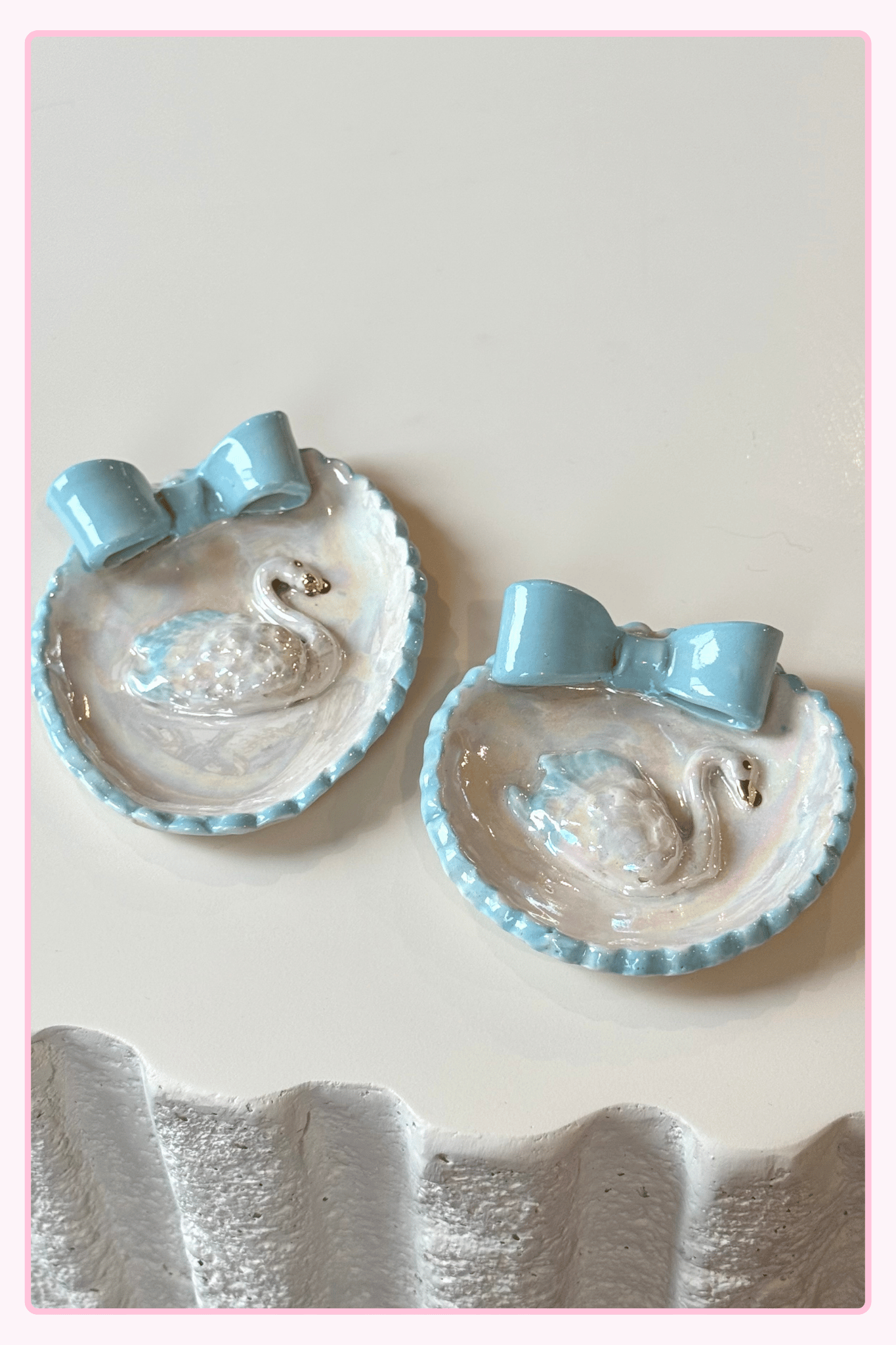 Swan Pond_Round Trinket tray