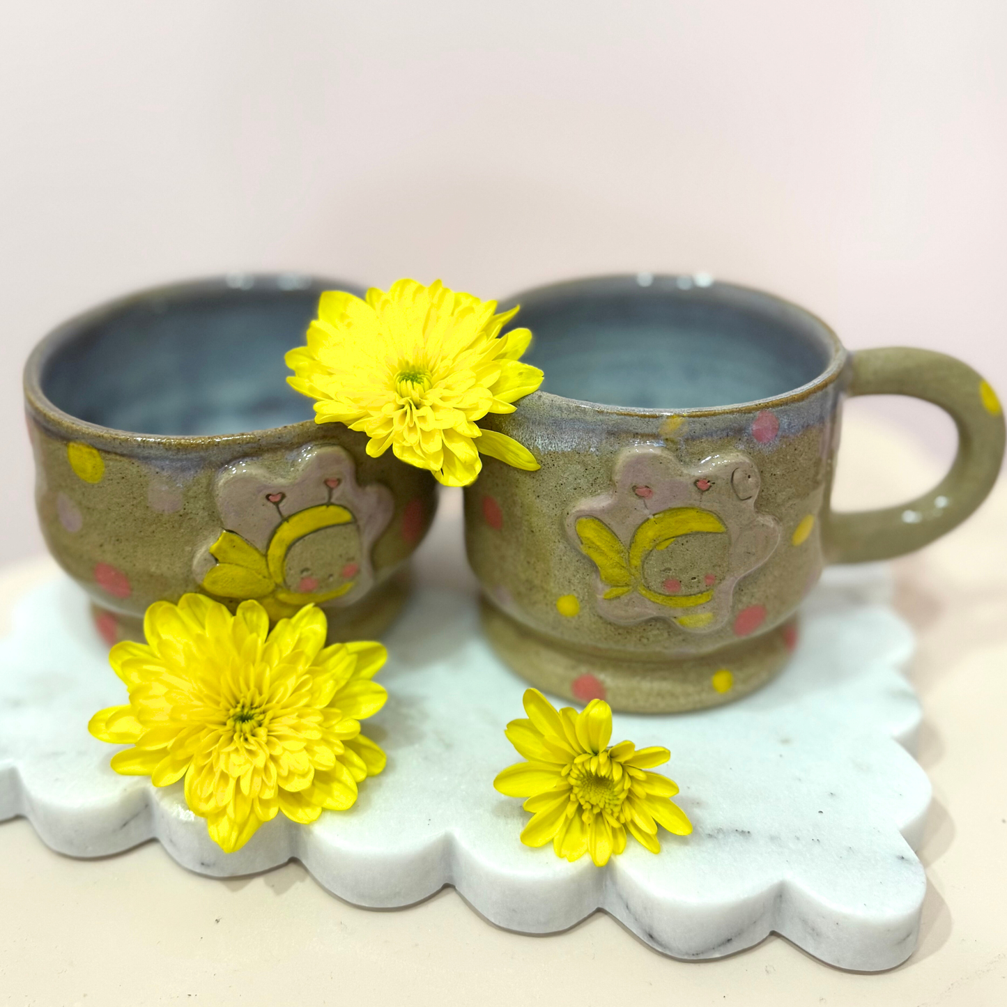 Sweet Bee_ Hand Made stoneware Mug