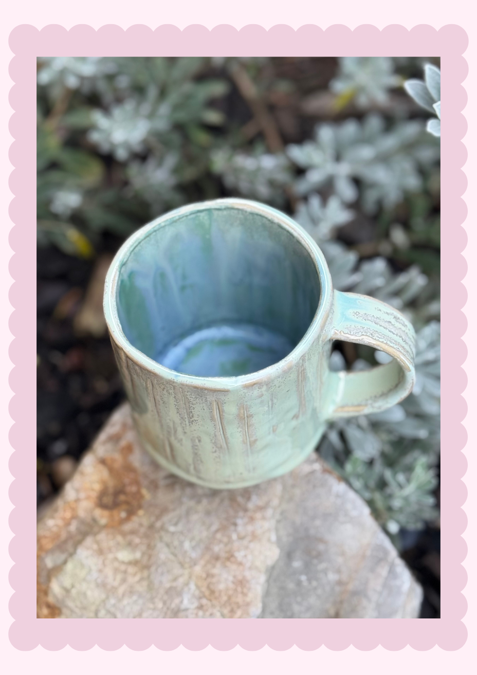 Mint tree stump mug