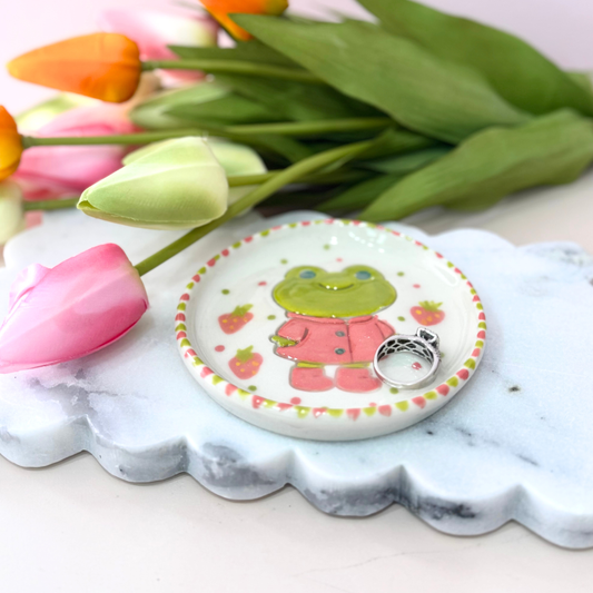 Miss Froggy  dish _ Hand Painted
