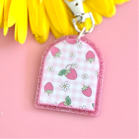 Strawberry check  Arch_Shaped keychains