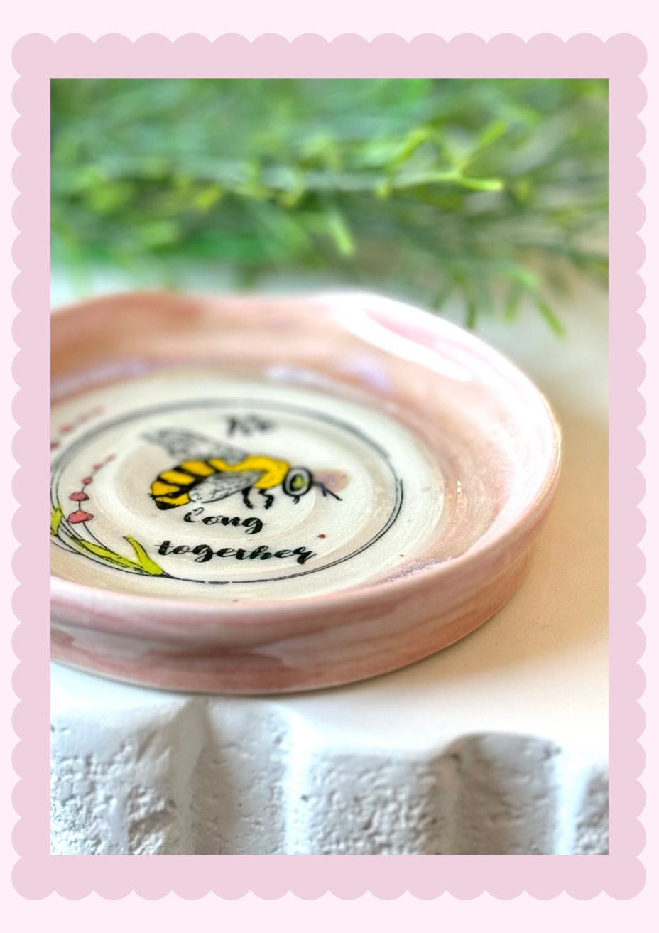 Spoon Rests_ Bee Long Pink