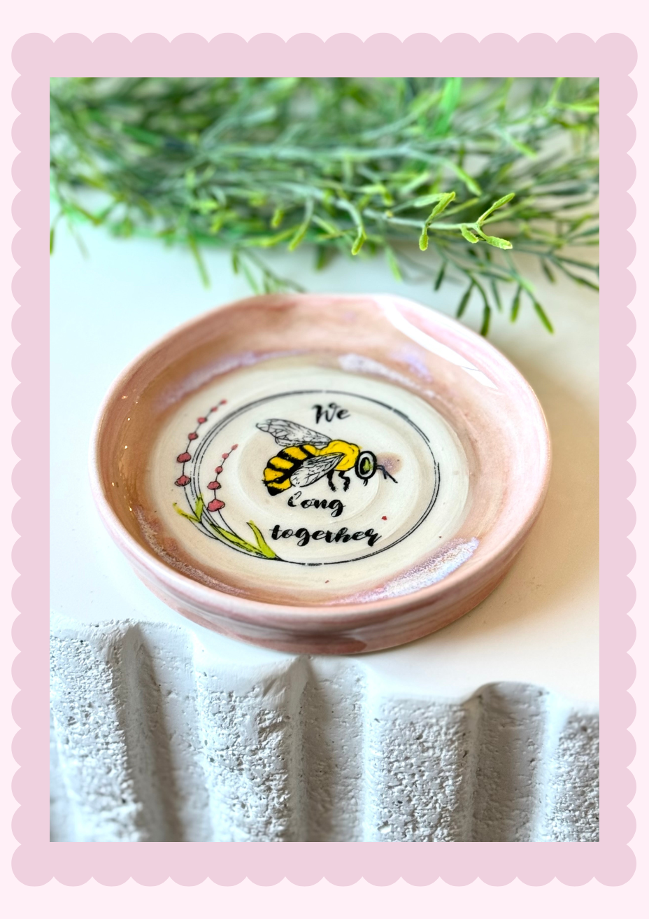 Spoon Rests_ Bee Long Pink