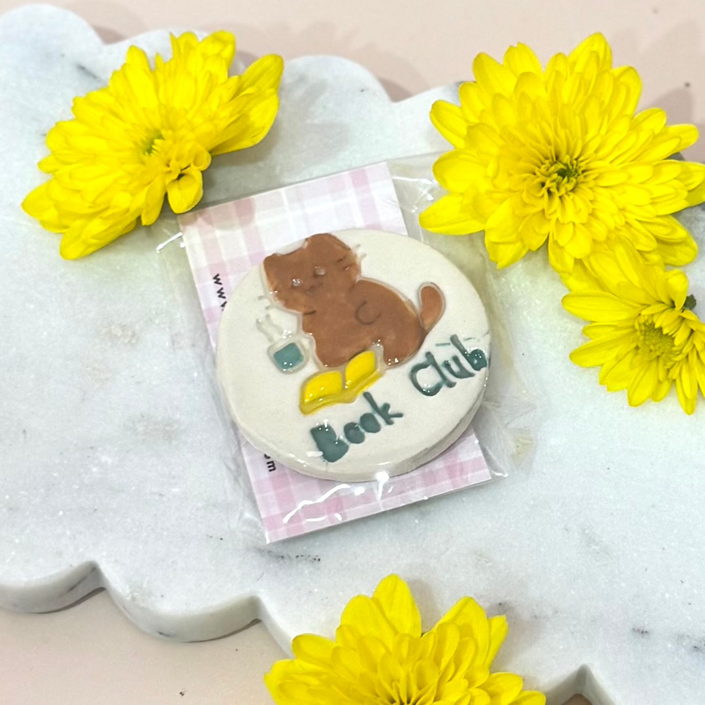 Magnets_Book Club Kitty