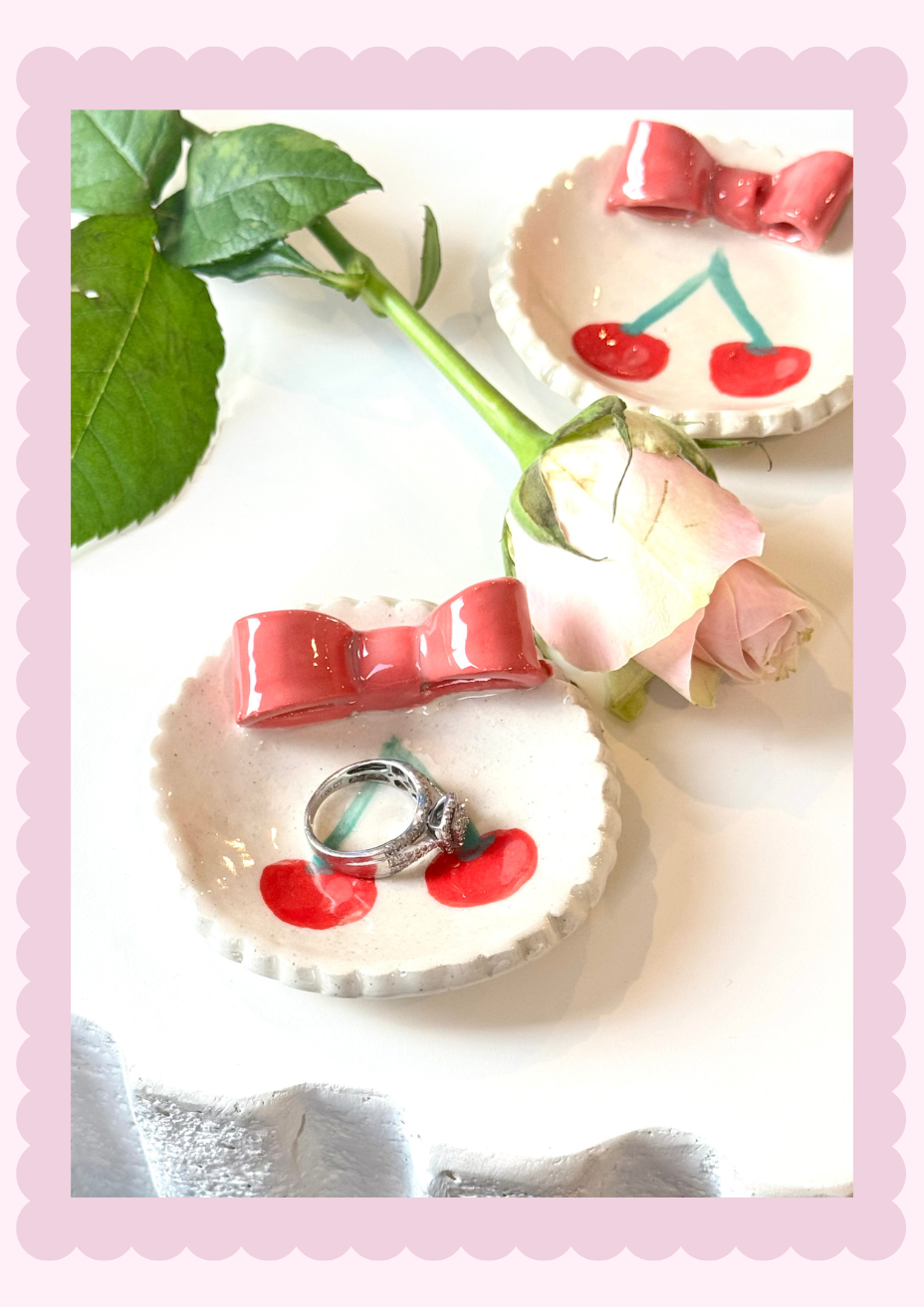 Berry Delight Collection_Cherry Bow dish