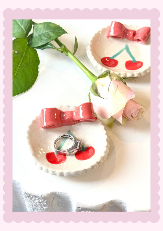 Berry Delight Collection_Cherry Bow dish