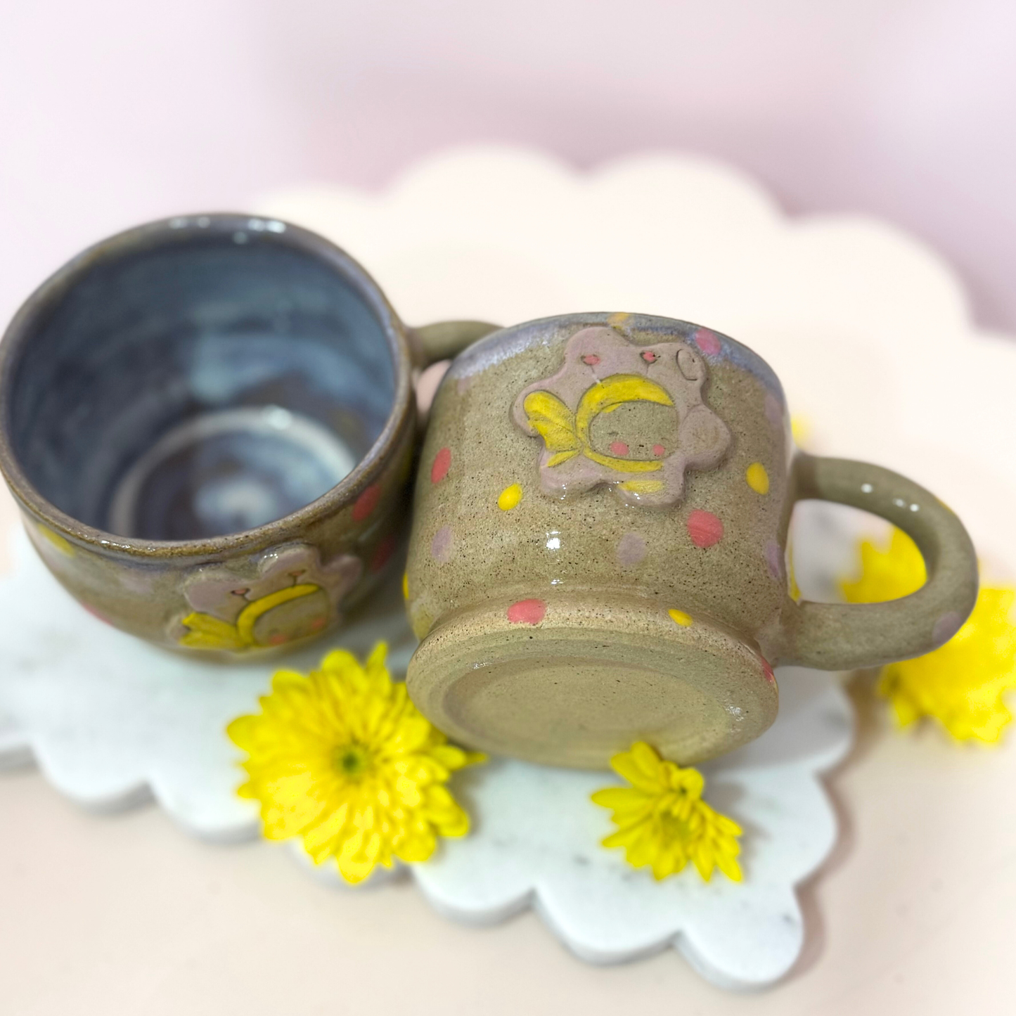 Sweet Bee_ Hand Made stoneware Mug